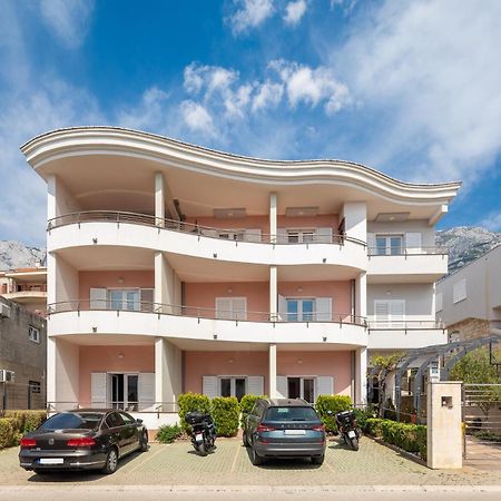 Brkic Apartments With Private Parking ماكارسكا المظهر الخارجي الصورة