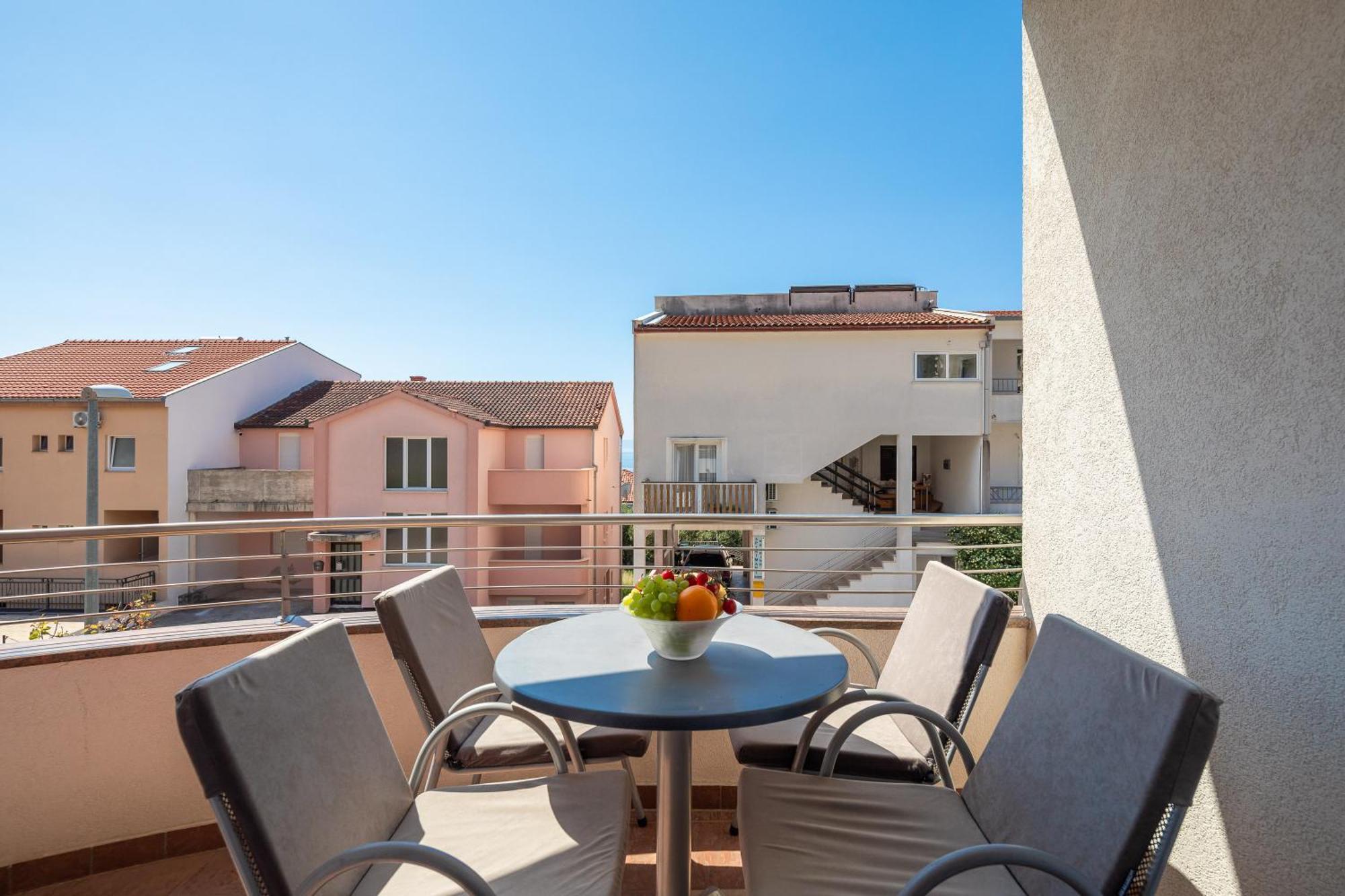 Brkic Apartments With Private Parking ماكارسكا الغرفة الصورة